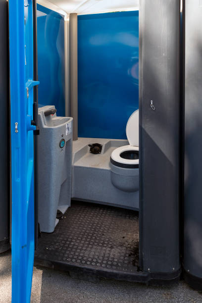 Best Portable restroom trailer rental  in Lake Of The Woods, IL